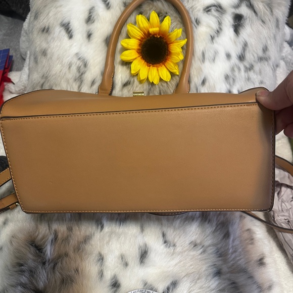 BCBG Tan Handbag /Shoulder Bag - Picture 7 of 7